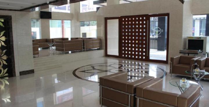 The Cunningham Hotel Bangalore Exterior photo